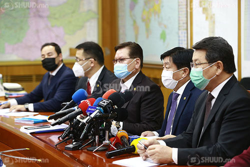 Амны хаалтаа зүүж, ариутгагч шингэн хэрэглэх талаар дуут зөвлөмж өгнө 